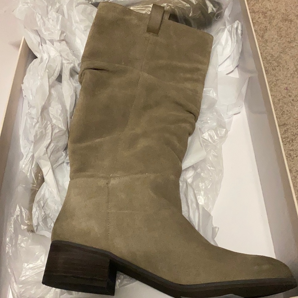 Taupe boots